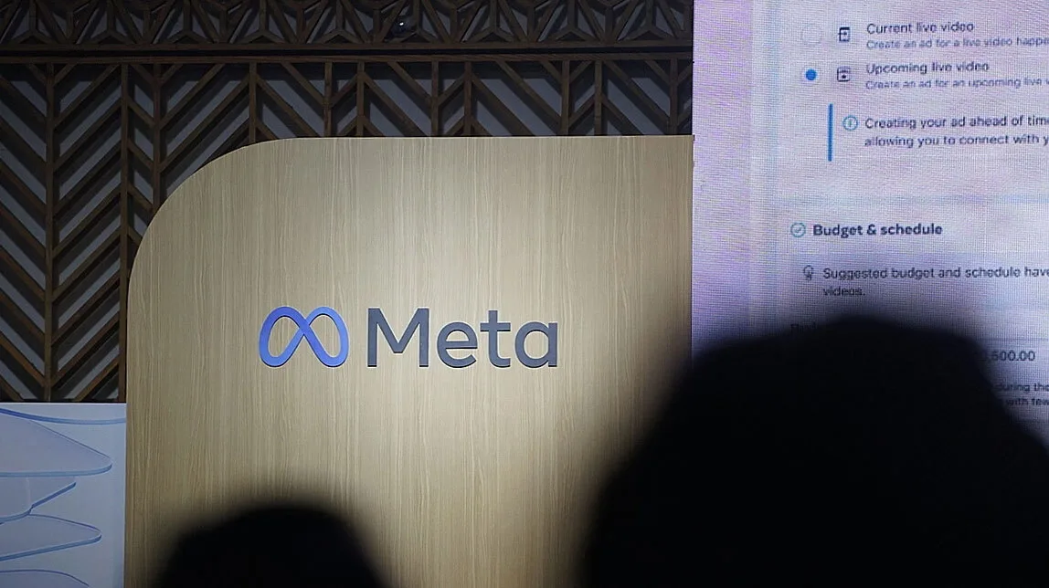 Meta dừng theo dõi máy tính nhân viên
