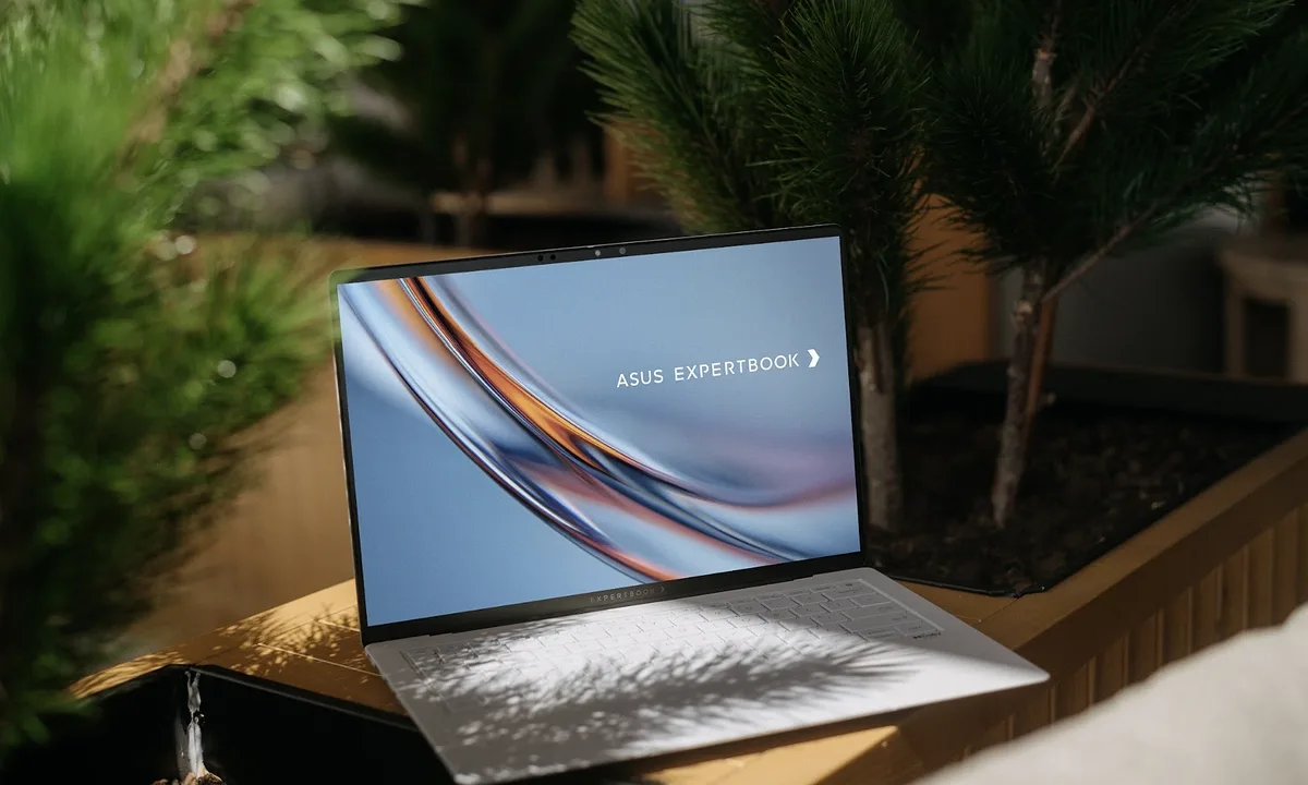 Thiết kế, hiệu năng của laptop ExpertBook Ultra 100 triệu đồng