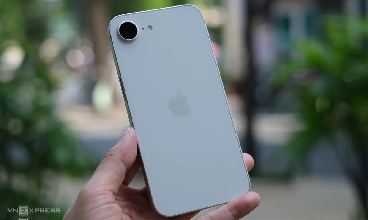 Tình cảnh trái ngược của iPhone 16e tại Việt Nam và thế giới