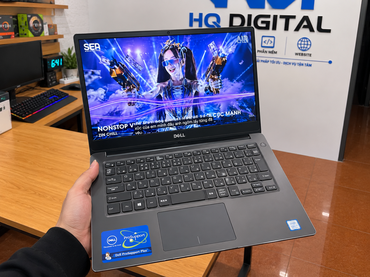 Dell Inspiron 7472 Core i7-8550U 8GB SSD 256GB 14 inch FHD
